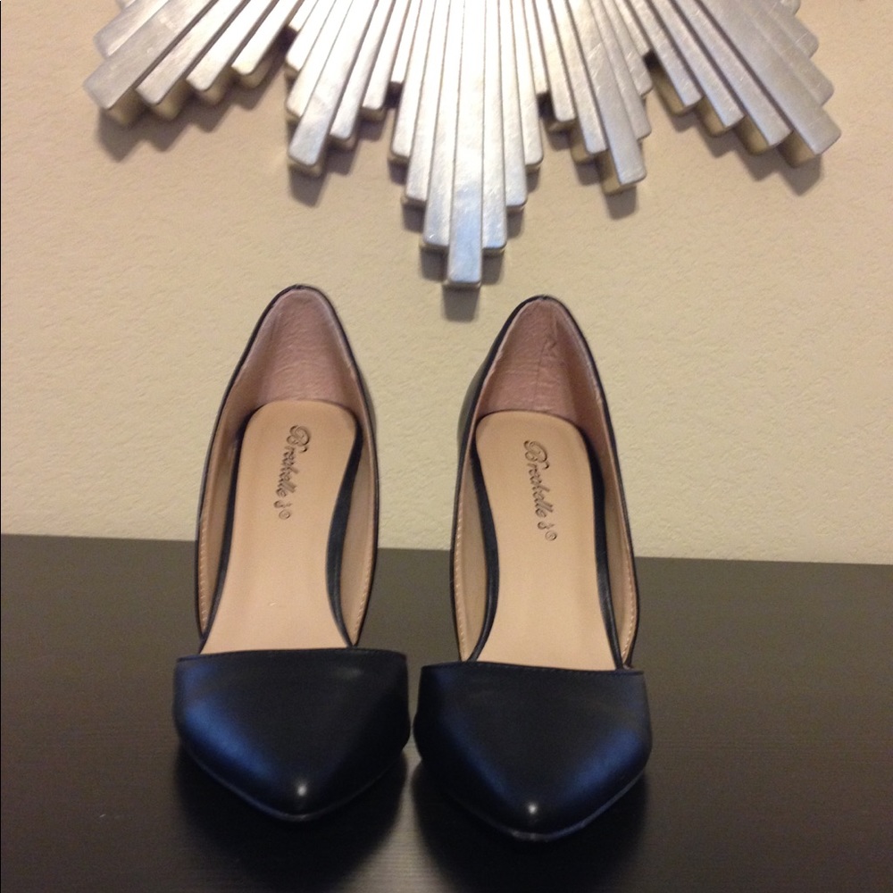 Faux leather D' Orsay pumps